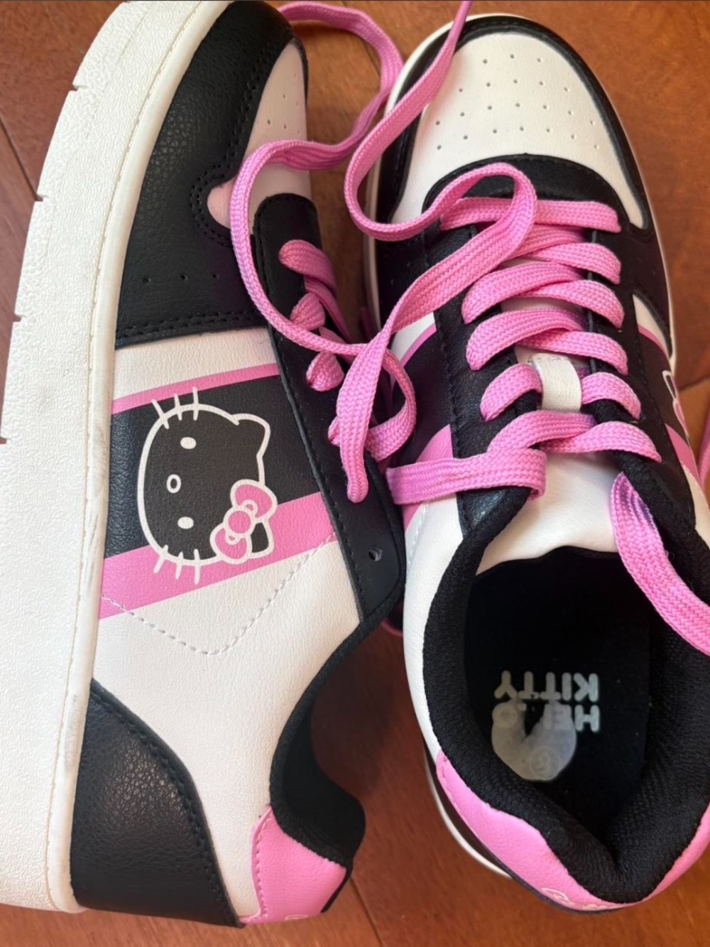 Hello Kitty Black, White & Pink Kids Low-Top Sneakers